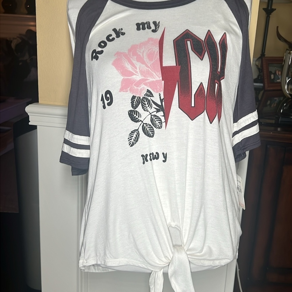 Rebellious One Graphic T shirt Cold shoulder ROCK Size L NWT